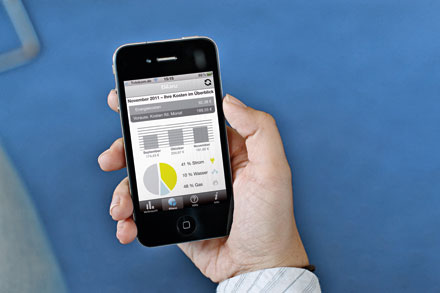 Mit Smartphone-App den Energieverbrauch überwachen.