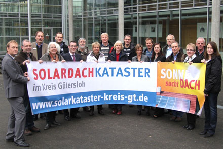 Im Kreis Gütersloh geht das Solardachkataster der Initiative Sonne sucht Dach online.