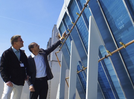 Energieberatung durch Stadtwerke: Joachim Wetzel (l.) und Wolfgang Wiedemann