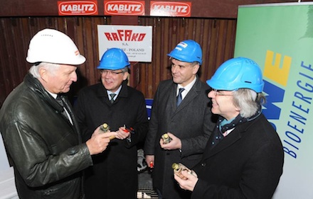 Probebetrieb der Heizkesselanlage im neuen Wiesbadener Biomasseheizkraftwerk ist gelungen.