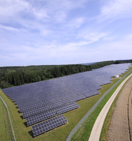 Solarpark: Die Solarstromerzeugung ist in Baden-Württemberg im vergangenen Jahr um rund 30 Prozent gestiegen.