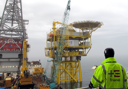 Die Umspannplattform des Trianel-Windparks vor der Insel Borkum wurde jetzt installiert.