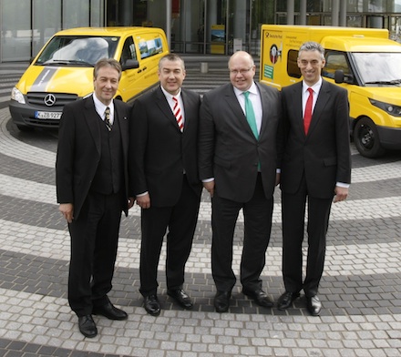 In Bonn soll die Deutsche Post DHL Pakete und Briefe künftig e-mobil zustellen.