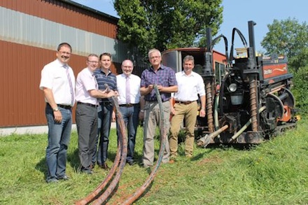 Startschuss für den Bau von 80 Kilometern Glasfaserkabel in der Verbandsgemeinde Rüdesheim.