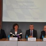 Auf einer Pressekonferenz stellte Bayerns Wirtschafts- und Energieministerin Ilse Aigner das Projekt für intelligentes Last-Management in Betrieben vor.