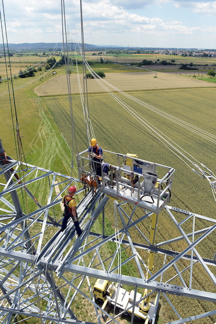 Die Netzbetreiber Tennet und TransnetBW haben erste Pläne für den Bau der Gleichstromleitung SuedLink vorgelegt.