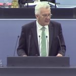 Bei seiner Rede vor dem Stuttgarter Landtag erinnerte Ministerpräsident Winfried Kretschmann die Bundesregierung an den Kompromiss zum EEG.