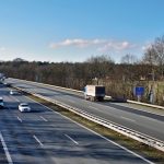 Elektromobilität soll künftig vermehrt auf Autobahnen möglich sein. Das Projekt „Schnellladung auf der A9“ macht den Anfang.