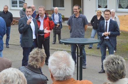 Das Zukunftsnetz Erdgas und Breitband kommt ins Wohngebiet Sonnenhalde in Altoberndorf.