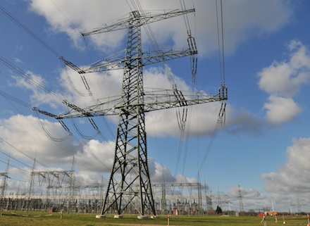 Umspannwerk Bad Lauchstädt: Der Deutsche Städte- und Gemeindebund fordert klarere Gesetzesgrundlagen bei der Vergabe von Strom- und Gaskonzessionen.