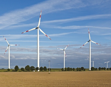 Laut einer aktuellen Studie sorgt die Onshore-Windkraft für deutliche Wachstumsimpulse.