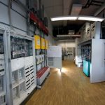 Blick ins SmartEnergyLab des Fraunhofer ISE: Batterien und Wärmespeicher werden zu einem virtuellen Speicher verbunden.