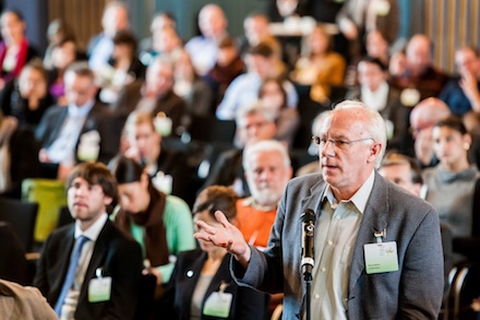 Auch auf dem diesjährigen Kongress „100% Erneuerbare-Energie-Regionen“ soll es wieder ausreichend Gelegenheit für Diskussionen geben.