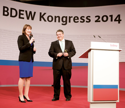 BDEW Kongress: Auch 2015 kann BDEW-Hauptgeschäftsführerin Hildegard Müller Bundeswirtschaftsminister Sigmar Gabriel als Redner begrüßen.