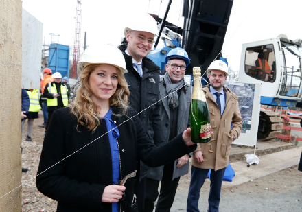 Die Taufe des Bohrers für die Untertunnelung des Mains.