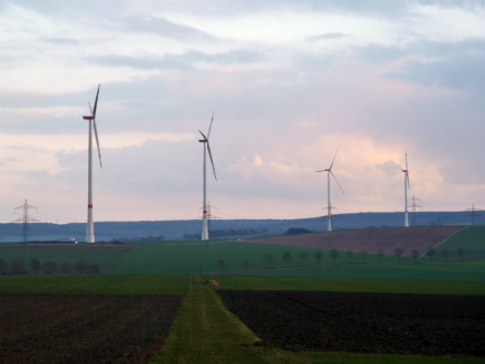 Noch werden die vier Nordex-Windräder am Standort Hünfelden auf Herz und Nieren geprüft.