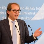 Bundesverkehrsminister Alexander Dobrindt: „Wir starten heute unsere Ladesäulen-Offensive für Deutschland.“