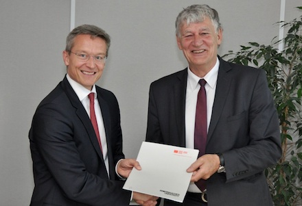 E.ON Vorstandsmitglied Dr. Karsten Wildberger (links) und Rektor der RWTH Aachen