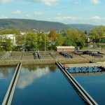 Beim Belegungsbecken des Trierer Hauptklärwerks kann gleich an mehreren Stellschrauben gedreht werden