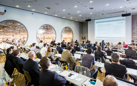 Die Messe E-world energy & water wird stets von einem umfassenden Konferenzprogramm begleitet.