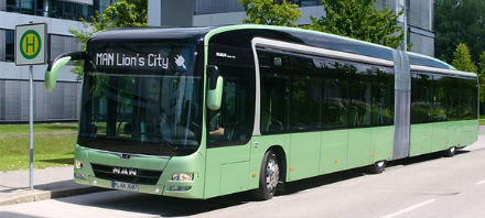 Auf der diesjährigen Messe IAA Nutzfahrzeuge zeigte MAN Truck & Bus ein modulares Konzeptfahrzeug eines Elektro-Gelenkbusses.