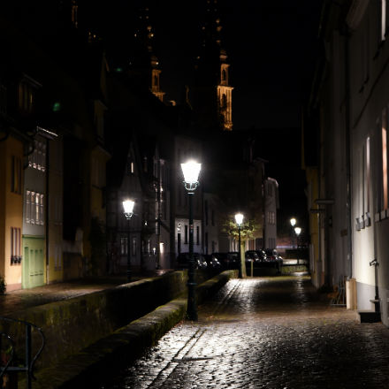 LED-Leuchtmittel in den traditionellen Altstadt-Leuchten sorgen für mehr Ambiente in der Fuldaer Altstadt.