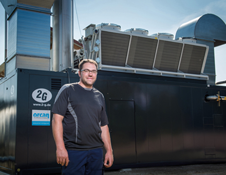 Andreas Schneider erzielt mit dem 2G Biogas-BHKW und nachgeschaltetem ORC-Modul ein Maximum an elektrischem Wirkungsgrad.