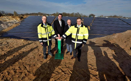 Der Anbau des Solarparks Herzogenrath wurde jetzt mit einem symbolischen Knopfdruck offiziell eingeweiht.