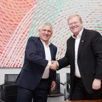 Shakehands – auf eine enge Zusammenarbeit bei Batterielösungen für den Energiemarkt!