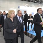 NRW-Ministerpräsidentin Hannelore Kraft beim Messe-Rundgang auf der Energy Storage Europe 2017.