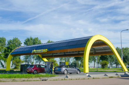 In den Niederlanden gibt es bereits 60 Schnellladestationen von Fastned.