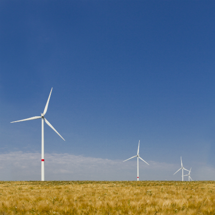 Die nach dem EEG definierten Bürgerenergiegesellschaften und der Osten Deutschlands sind die Gewinner der zweiten Ausschreibungsrunde Wind an Land.