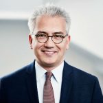 Hessens Wirtschaftsminister Tarek Al-Wazir: „Mit dem Mobilitätsfördergesetz unterstützen wir Hessens Städte und Gemeinden bei der Umsetzung einer zukunftsfähigen Verkehrspolitik.“