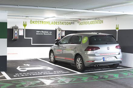 Die Stadtwerke bauen ihre Lade-Infrastruktur kontinuierlich aus. Die jüngste Station befindet sich im LAGO Shopping-Center Konstanz.