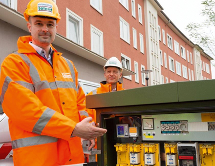 Vernetzte Trafostation: Messgeräte sammeln Daten und funken sie über das LoRaWAN-Netz in Monitoring-Systeme.