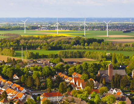 Dezentrale Energieprojekte vorausschauend planen und Beteiligte einbeziehen.