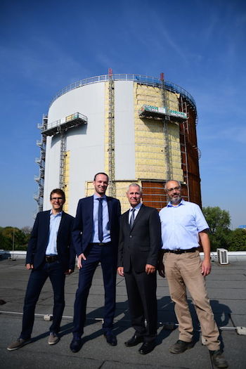 Der neue Fernwärmespeicher der Stadtwerke Duisburg läuft im Probebetrieb.