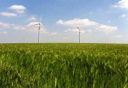 Windräder bei Laubach im Rhein-Hunsrück-Kreis.