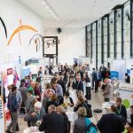 Einblicke in die Arbeitswelt der Unternehmen und Fördermittelgeber bietet die Fachausstellung auf dem Zukunftskongress Energiewende.