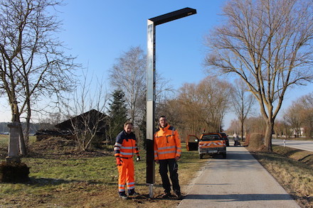 In Abensberg wurde jetzt die fünfte Photovoltaik-Straßenlampe installiert.