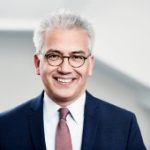 Der hessische Wirtschaftsminister Tarek Al-Wazir drängt auf einen weiteren Ausbau regenerativer Energiequellen.