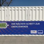 Rund 15 Tonnen wiegt der Container mit der neuartigen Redox-Flow-Batterie.