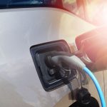 Die NEW setzt auf Elektromobilität und will unter anderem Lösungen für private Wallboxen und öffentliche E-Ladesäulen anbieten.