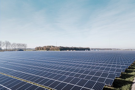 In Mecklenburg-Vorpommern baut Vattenfall seinen bisher größten Photovoltaikpark mit einer Leistung von 28 Megawatt.