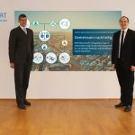 Zum Projektstart zur Forcierung von grünem Wasserstoff trafen sich Vertreter von Siemens Smart Infrastructure und den Stadtwerken Schweinfurt.