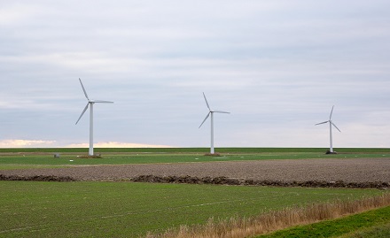 Diese Windräder sind nicht nur von Husum aus zu sehen