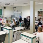 In zwei Schulen messen Sensoren den CO2-Gehalt in der Raumluft. Datenerfassung und -übermittlung erfolgen mithilfe der Mioty-Funktechnologie.