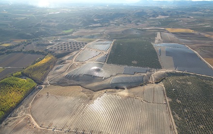 Wird von VERBUND betrieben: Photovoltaik-Projekt Illora in Südspanien von BayWa r.e. Der Solarpark leistet 147