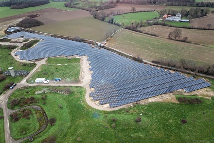 Der neue Solarpark auf einem alten NATO-Stützpunkt bei Xanten leistet 4