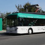 Das Schnell- bzw. Pulsladesystem von M&P Motion Control and Power Electronics lädt E-Busse mit bis zu 500 kW innerhalb kürzester Zeit leise und netzschonend auf.